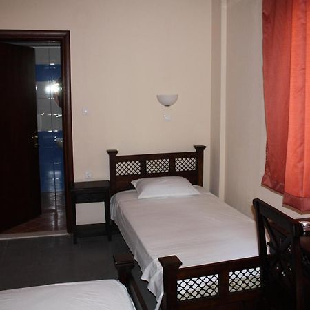 Dionyssos Hotel Limenas  Bagian luar foto