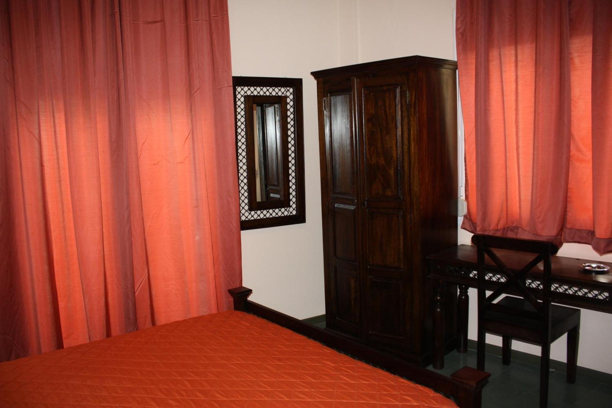 Dionyssos Hotel Limenas  Bagian luar foto